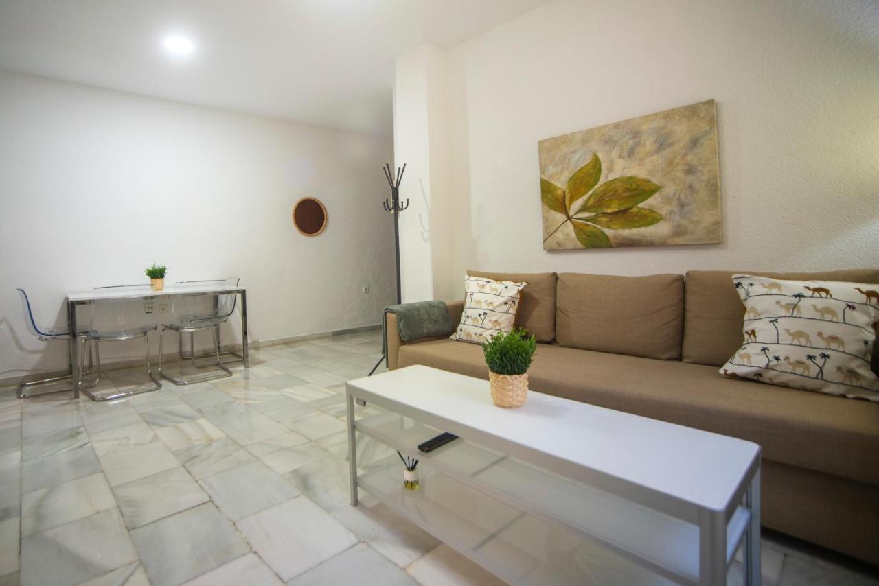 Apartment New Alfa セビリア エクステリア 写真